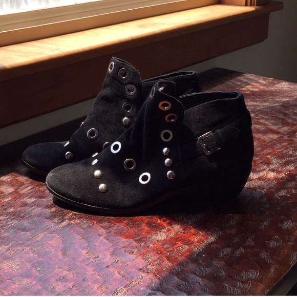 Sam Edelman Pedra Suede Grommeted Ankle Booties Grunge - Picture 4 of 7